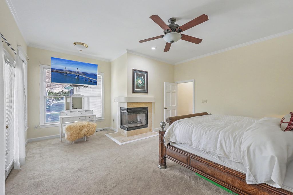 Image 12 of property listing at 1417 Eagle Landing Boulevard, Hanahan, SC 29410