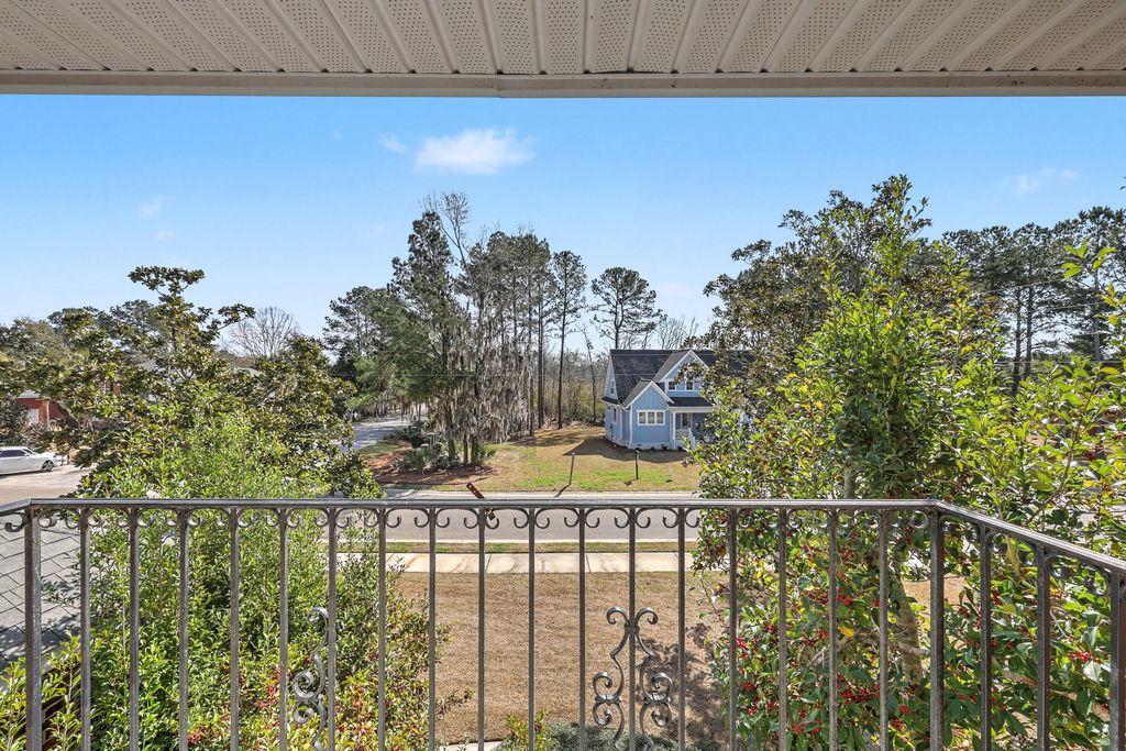 Image 26 of property listing at 1417 Eagle Landing Boulevard, Hanahan, SC 29410