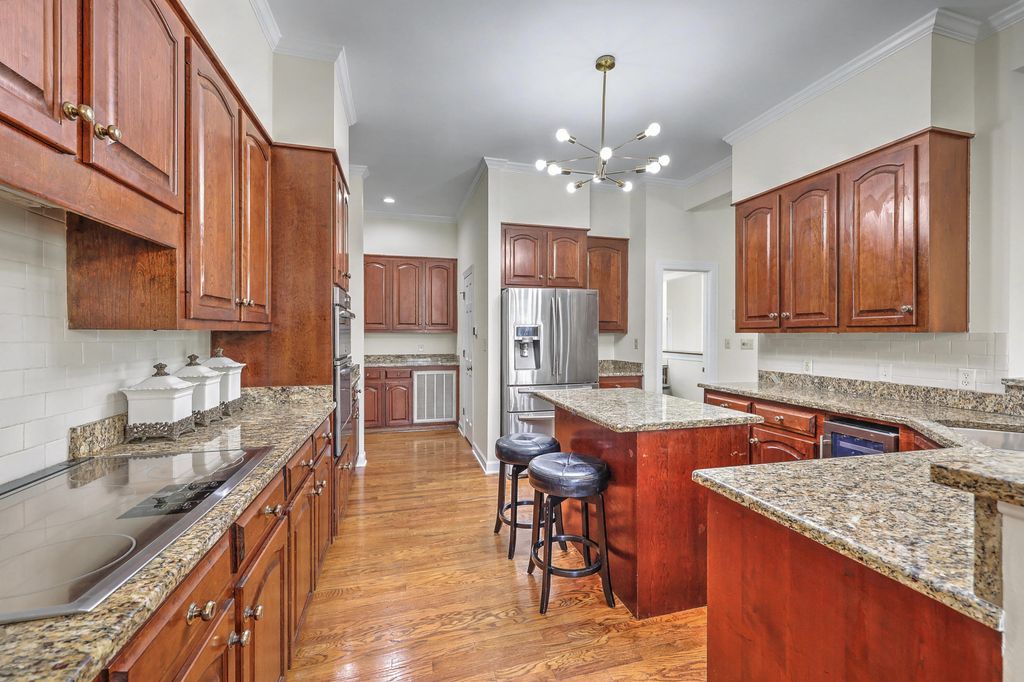 Image 7 of property listing at 1417 Eagle Landing Boulevard, Hanahan, SC 29410