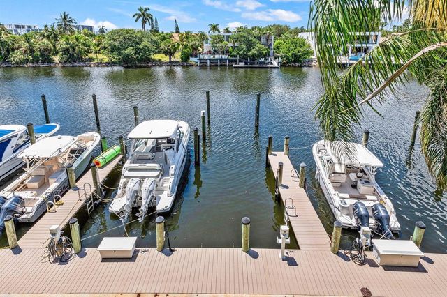 210 Captains Walk 711, Delray Beach, FL 33483