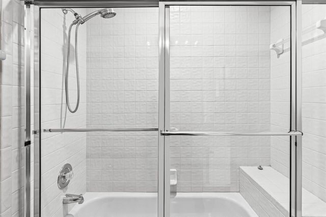 210 Captains Walk 711, Delray Beach, FL 33483