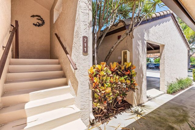 210 Captains Walk 711, Delray Beach, FL 33483