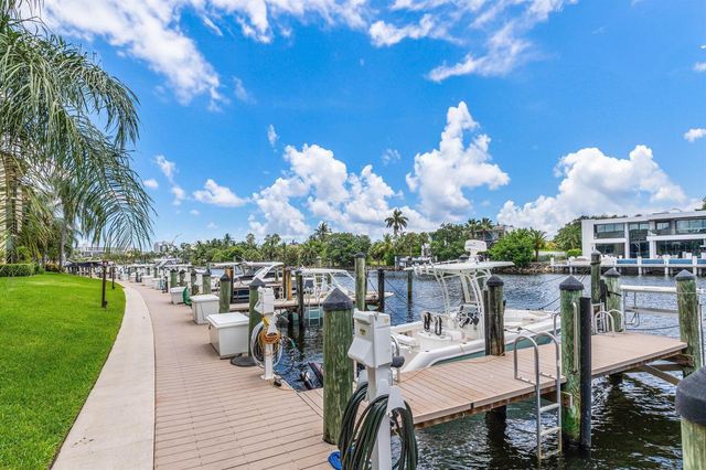 210 Captains Walk 711, Delray Beach, FL 33483