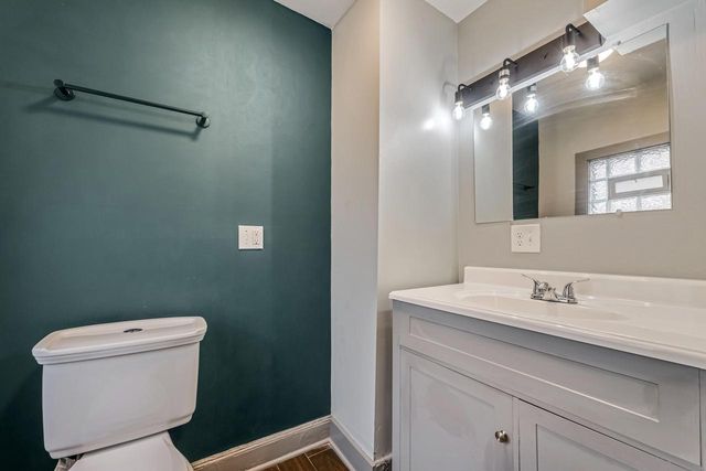 229 W Orchard STREET, Milwaukee, WI 53204