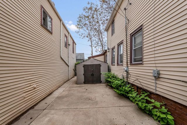 229 W Orchard STREET, Milwaukee, WI 53204