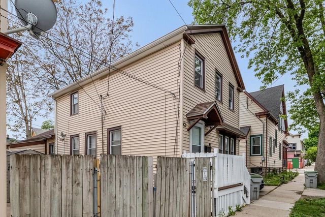 229 W Orchard STREET, Milwaukee, WI 53204