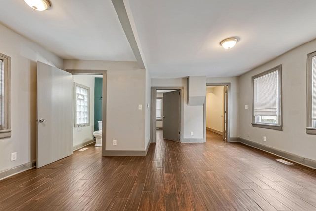 229 W Orchard STREET, Milwaukee, WI 53204