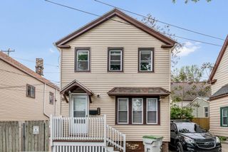 229 W Orchard STREET, Milwaukee, WI 53204