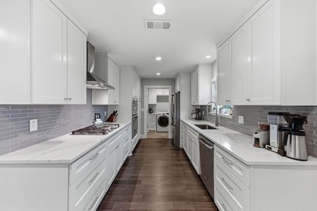 8201 Shadowood DR, Austin, TX 78757