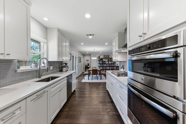 8201 Shadowood DR, Austin, TX 78757