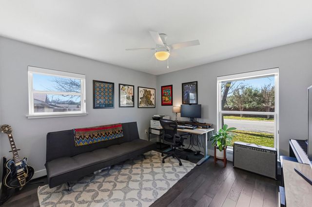 8201 Shadowood DR, Austin, TX 78757