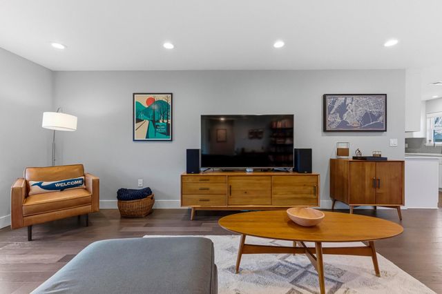 8201 Shadowood DR, Austin, TX 78757