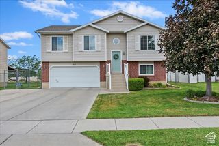 771 N 1725 W, Clinton, UT 84015