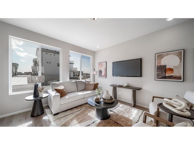 622 Wagon Wheel Way, Bennett, CO 80102