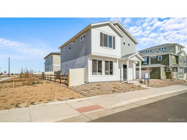 622 Wagon Wheel Way, Bennett, CO 80102