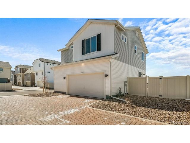 622 Wagon Wheel Way, Bennett, CO 80102