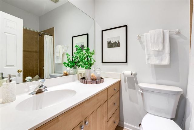 1925 N Sedgwick Street 1, Chicago, IL 60614