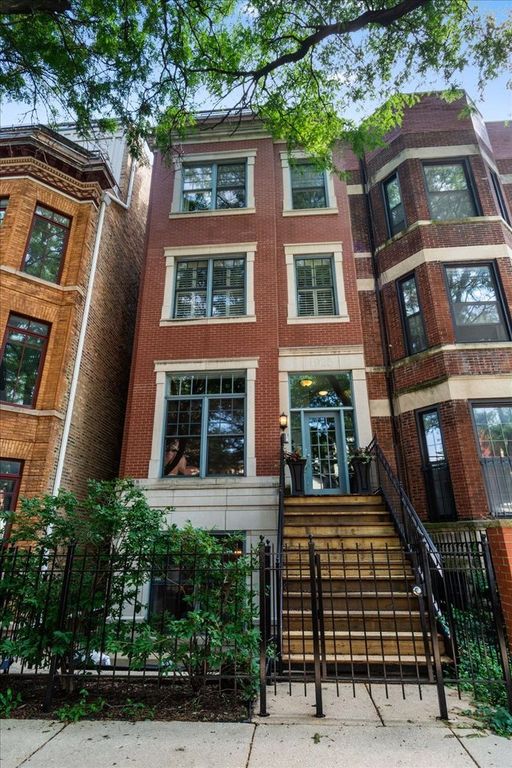 1925 N Sedgwick Street 1, Chicago, IL 60614