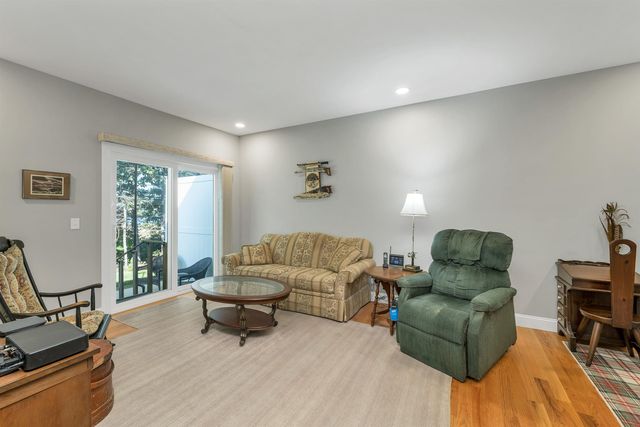 15B Angel Point Circle, Goffstown, NH 03045