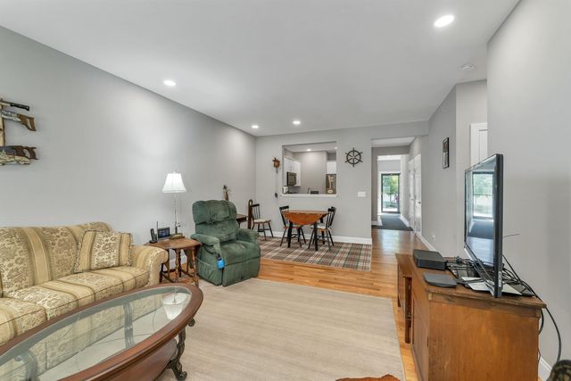 15B Angel Point Circle, Goffstown, NH 03045