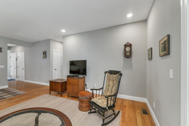 15B Angel Point Circle, Goffstown, NH 03045