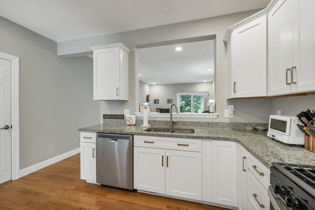 15B Angel Point Circle, Goffstown, NH 03045