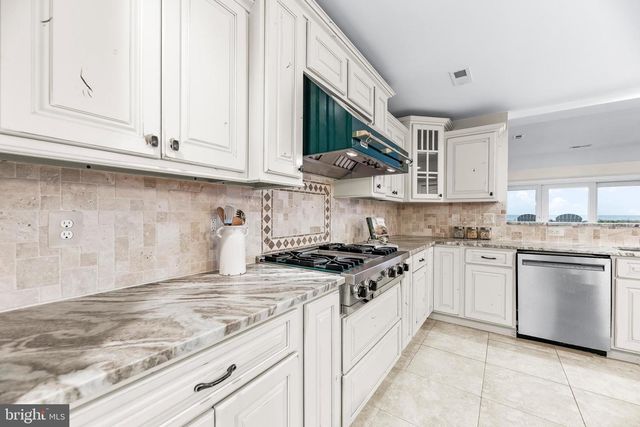 3095 CALVERT BLVD, Lusby, MD 20657