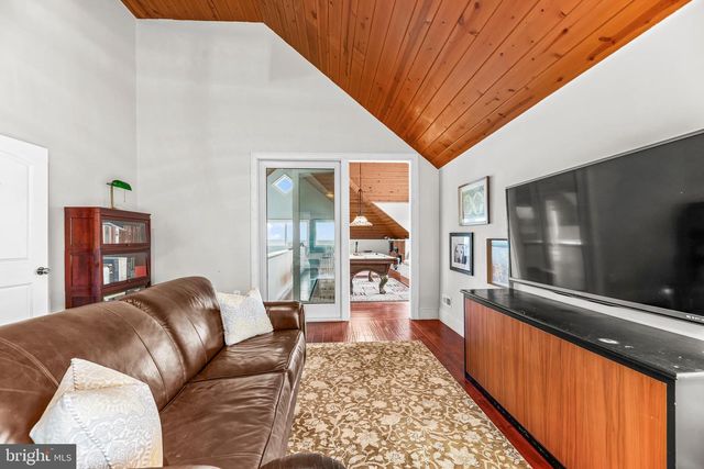 3095 CALVERT BLVD, Lusby, MD 20657