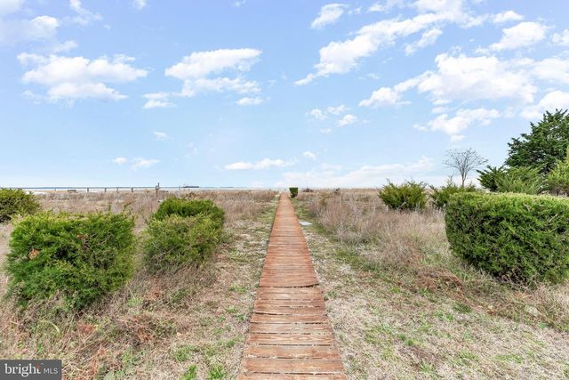 3095 CALVERT BLVD, Lusby, MD 20657