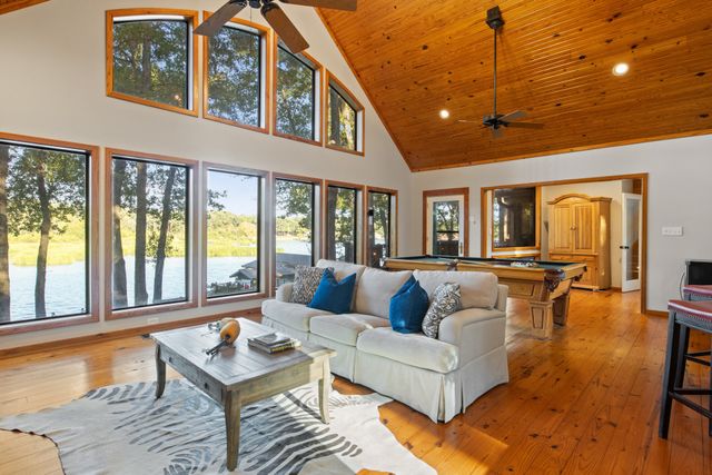 59 Eagle Branch, Mount Vernon, TX 75457