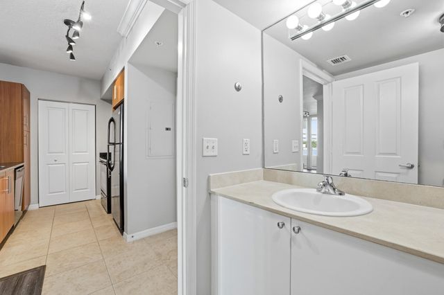 600 S Dixie Highway 250, West Palm Beach, FL 33401