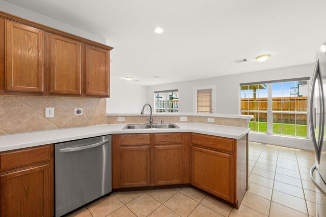 11914 E Vita Circle, Houston, TX 77070