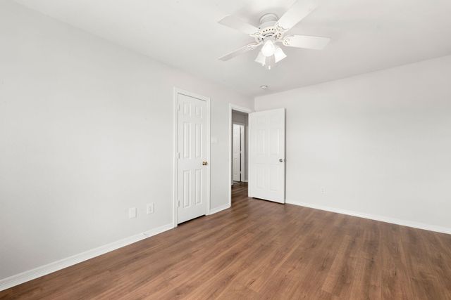 11914 E Vita Circle, Houston, TX 77070