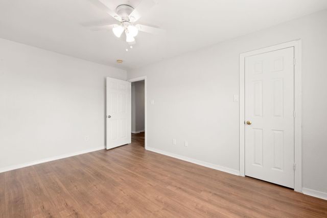 11914 E Vita Circle, Houston, TX 77070