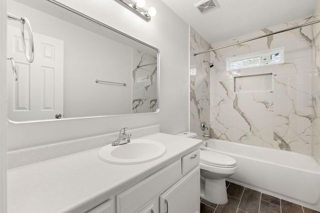 11914 E Vita Circle, Houston, TX 77070
