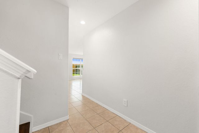 11914 E Vita Circle, Houston, TX 77070