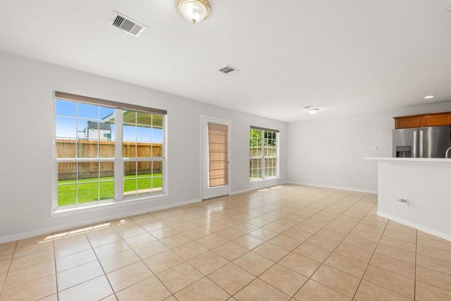 11914 E Vita Circle, Houston, TX 77070