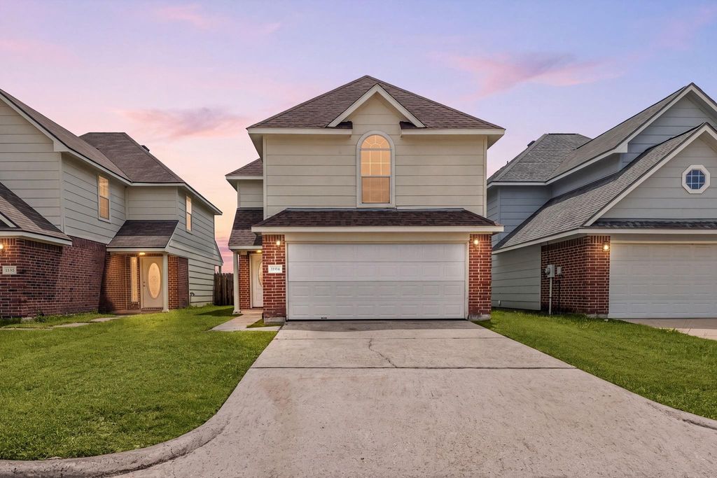 11914 E Vita Circle, Houston, TX 77070