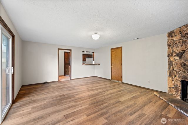 5628 Finch Drive, Longview, WA 98632