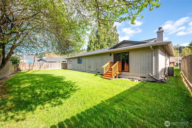 5628 Finch Drive, Longview, WA 98632
