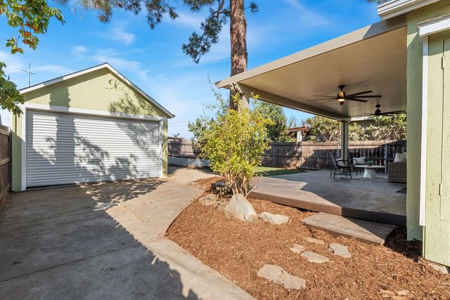 2185 6th Ave, Sacramento, CA 95818