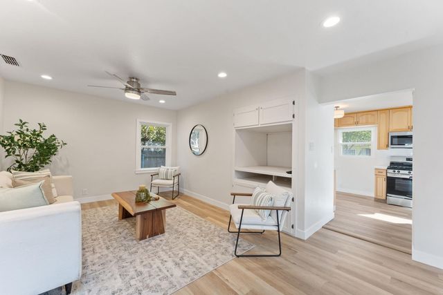 2185 6th Ave, Sacramento, CA 95818