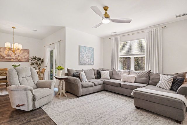 571 Meadowgrass Ct., Myrtle Beach, SC 29588