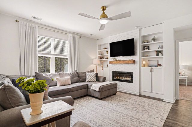 571 Meadowgrass Ct., Myrtle Beach, SC 29588