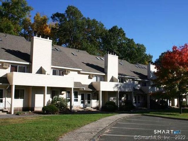 28 Rose Lane 20, Danbury, CT 06811