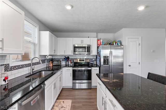 5248 Decker Street, Barberton, OH 44203