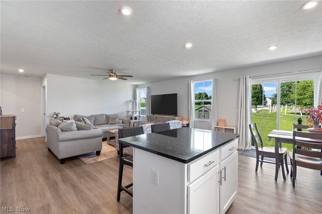 5248 Decker Street, Barberton, OH 44203