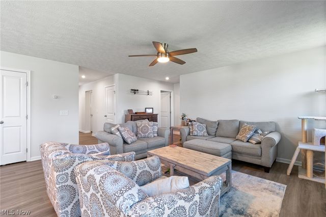 5248 Decker Street, Barberton, OH 44203