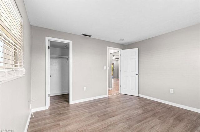 1220 SE 32nd ST, Cape Coral, FL 33904