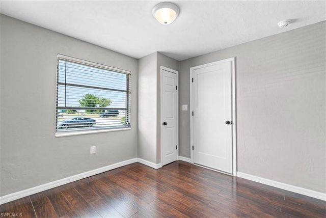 1220 SE 32nd ST, Cape Coral, FL 33904